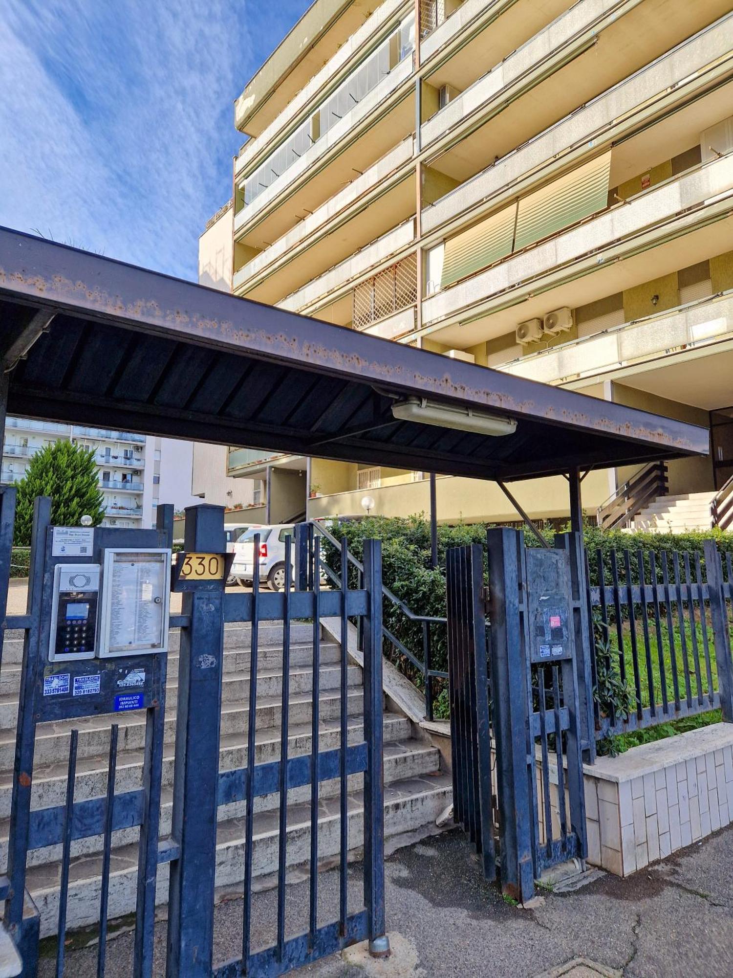 Domus Divi - Eur Torrino Appartement *